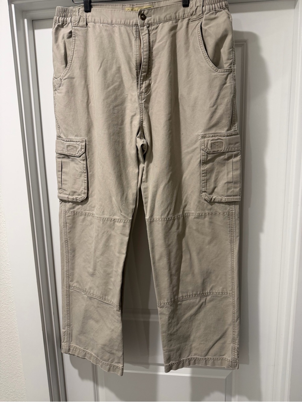 Vintage Men's Cargo Pants in Khaki - Comfortable Workwear 38x32